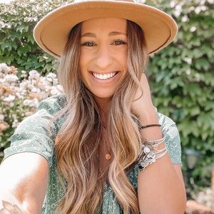 Meet your Posher, Melissa